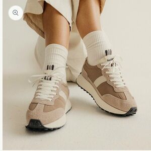 Seavees Women's Acorn Trainers Size 9.5